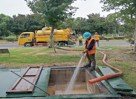 多文镇化油池清理